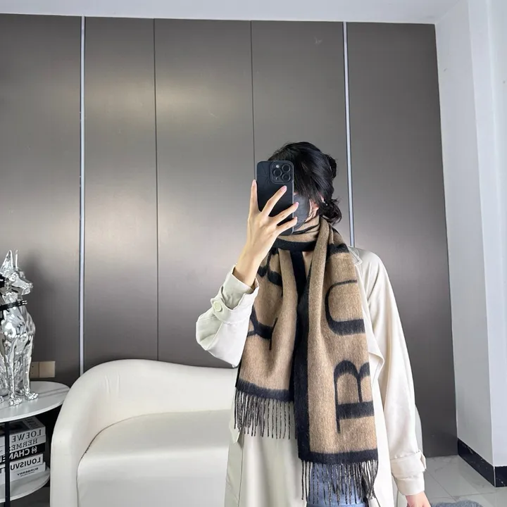 スーパーコピー バーバリー ス マフラー