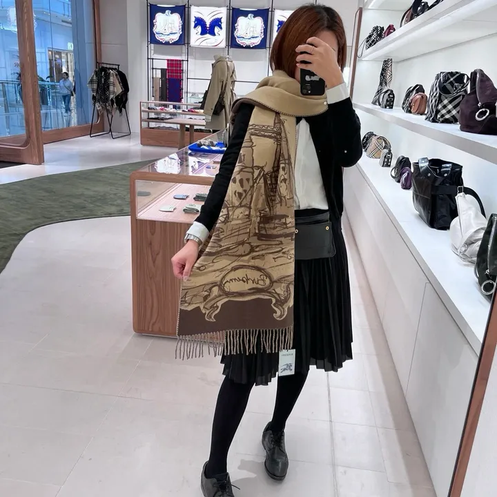 スーパーコピー バーバリー ス マフラー