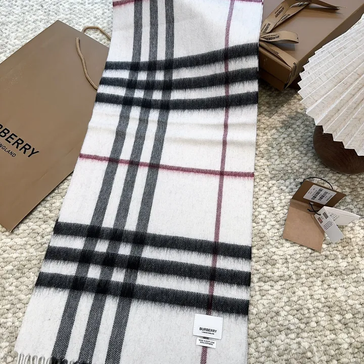 スーパーコピー バーバリー ス マフラー