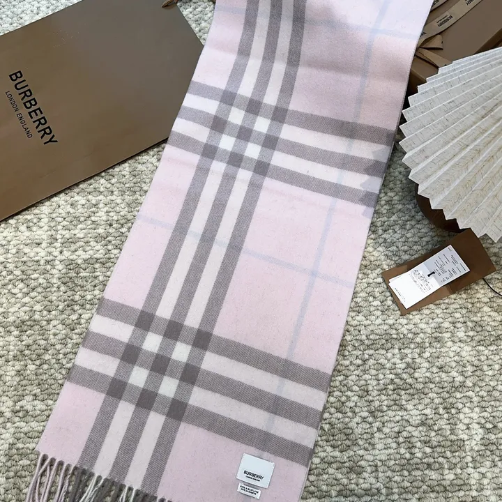 スーパーコピー バーバリー ス マフラー