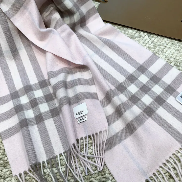 スーパーコピー バーバリー ス マフラー