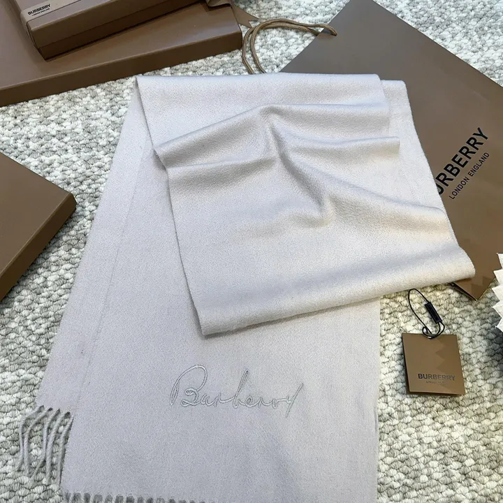 スーパーコピー バーバリー ス マフラー