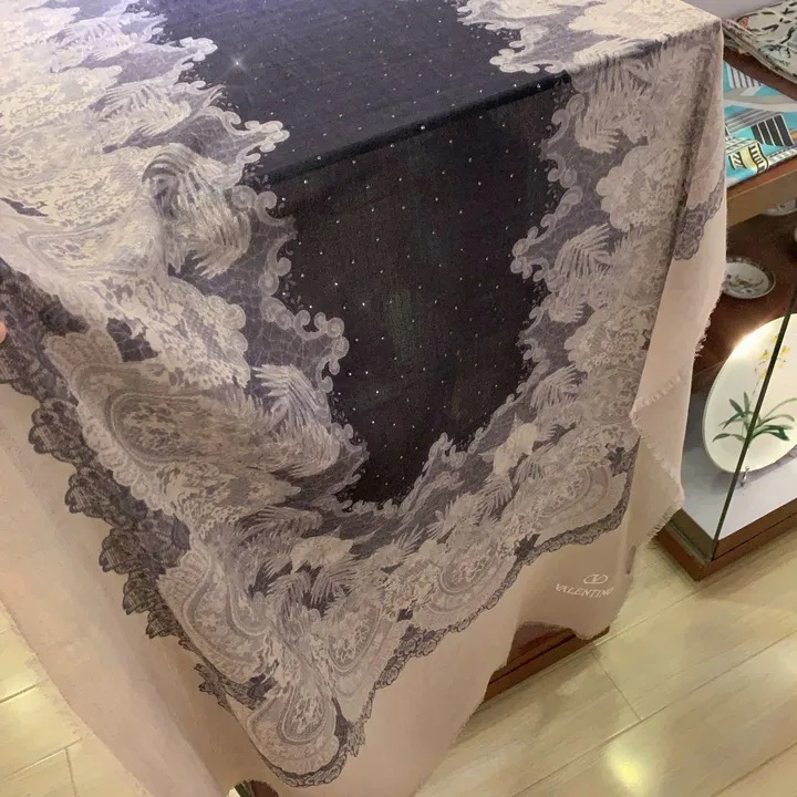 スーパーコピー ヴァレンティノ マフラー