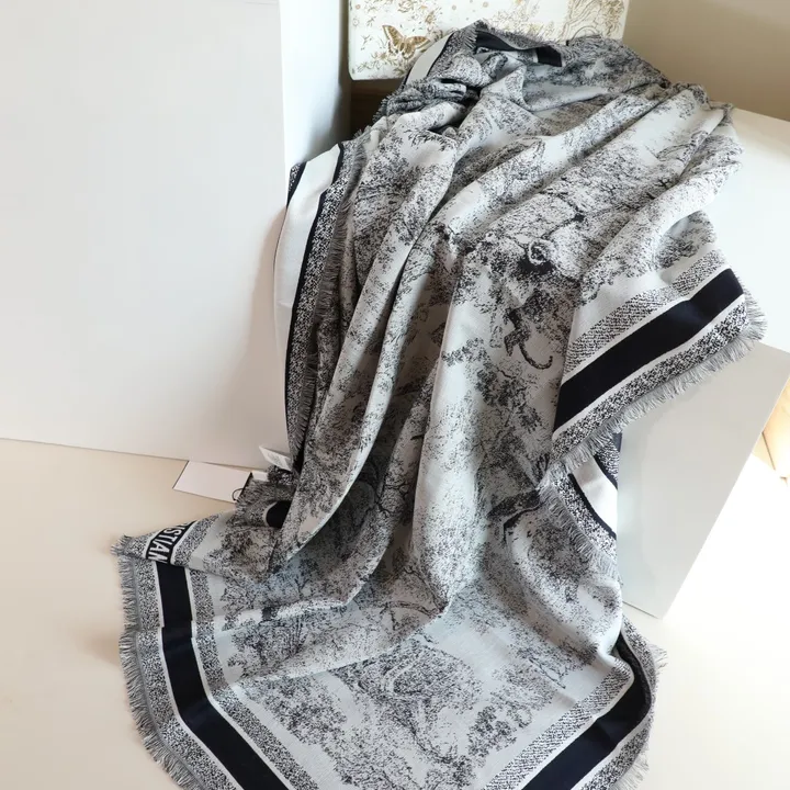 スーパーコピー ディオール マフラー