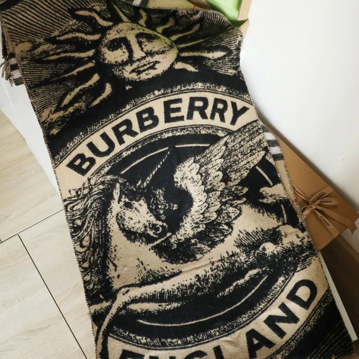 スーパーコピー バーバリー ス マフラー