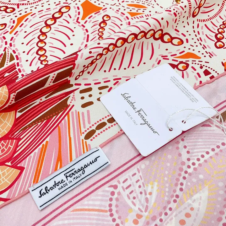 スーパーコピー フェラガモ マフラー