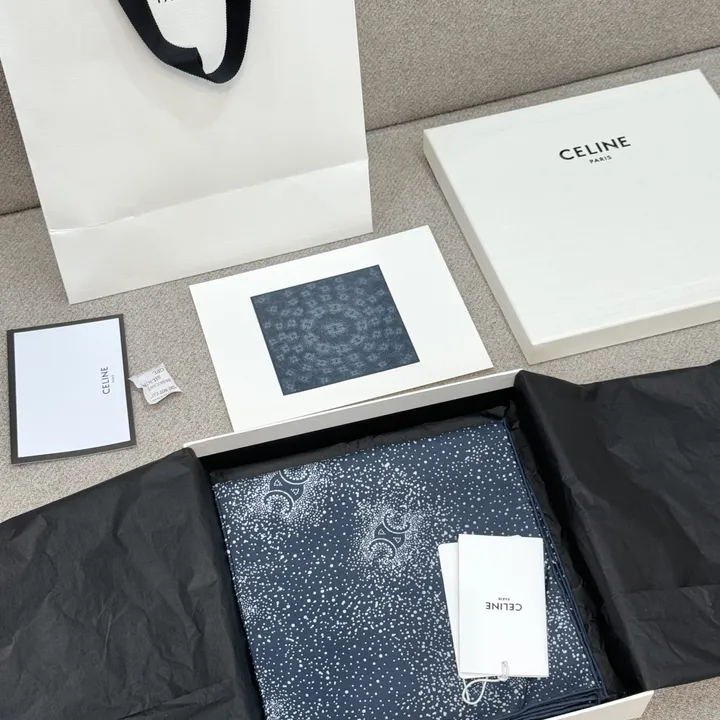 スーパーコピー セリーヌ マフラー