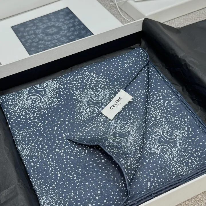 スーパーコピー セリーヌ マフラー