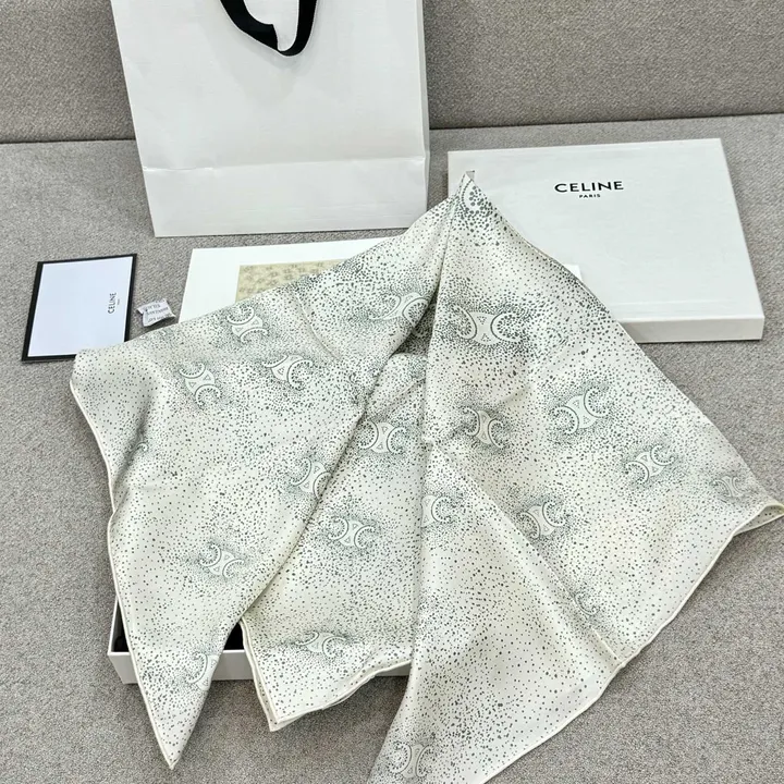 スーパーコピー セリーヌ マフラー