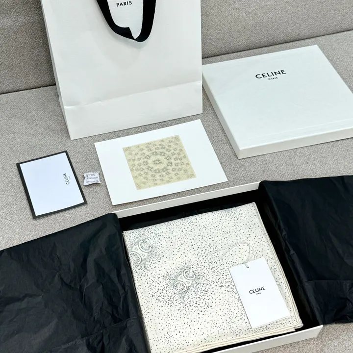 スーパーコピー セリーヌ マフラー