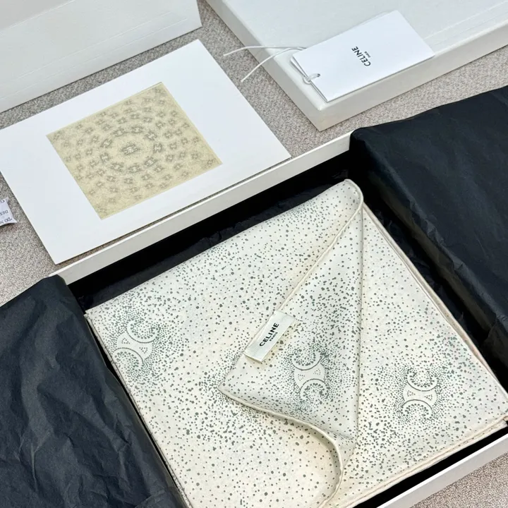 スーパーコピー セリーヌ マフラー