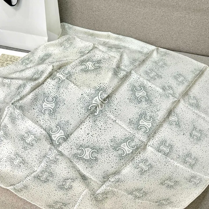 スーパーコピー セリーヌ マフラー