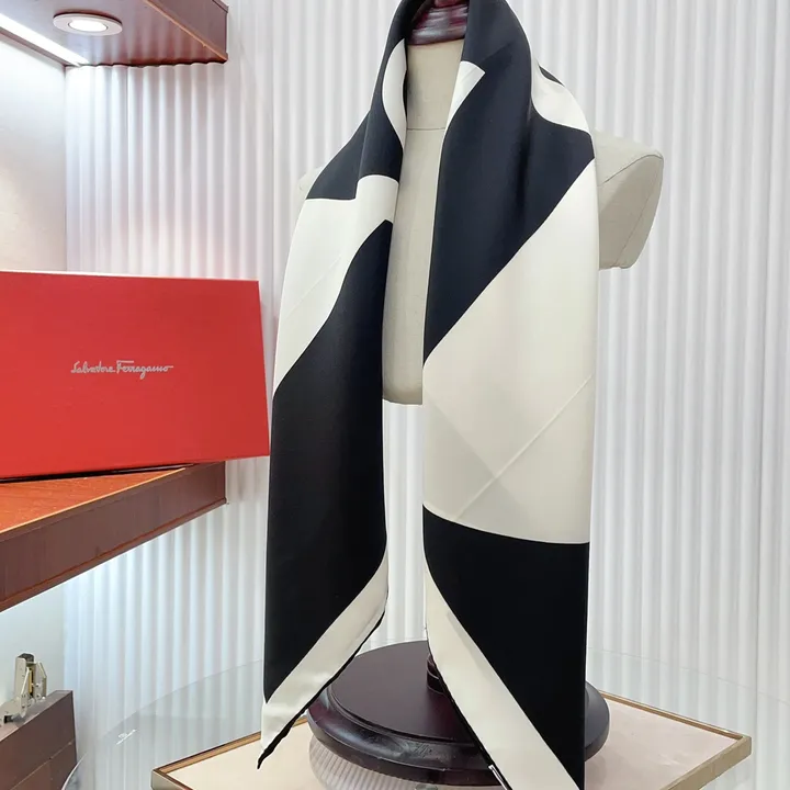 スーパーコピー フェラガモ マフラー