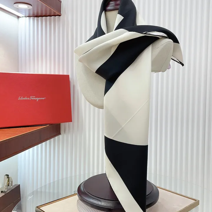 スーパーコピー フェラガモ マフラー