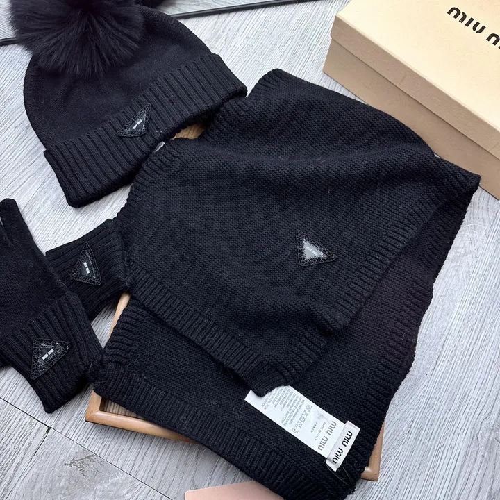 スーパーコピー ミュウミュウ マフラー