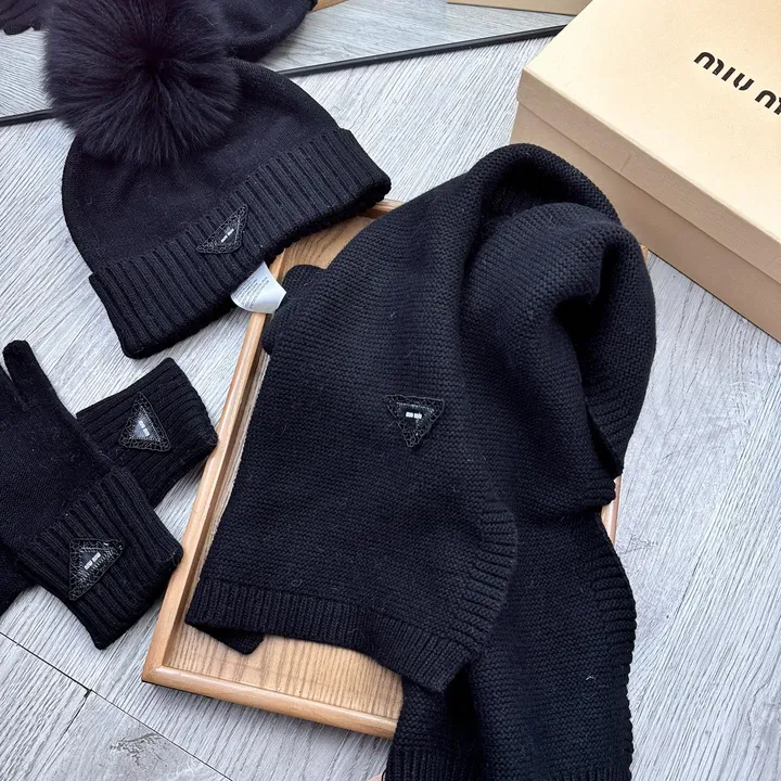 スーパーコピー ミュウミュウ マフラー