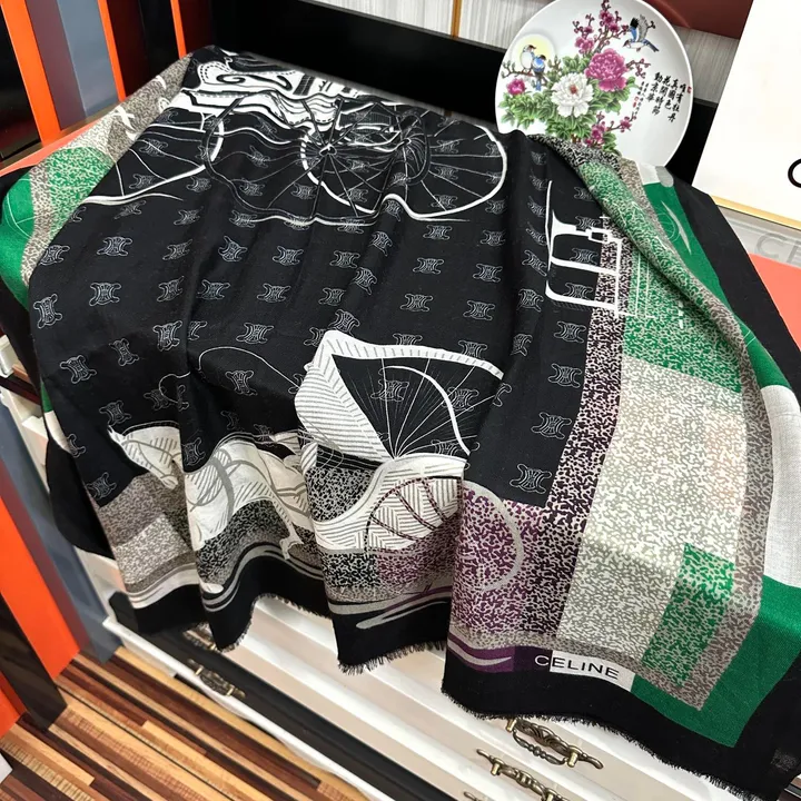 スーパーコピー セリーヌ マフラー