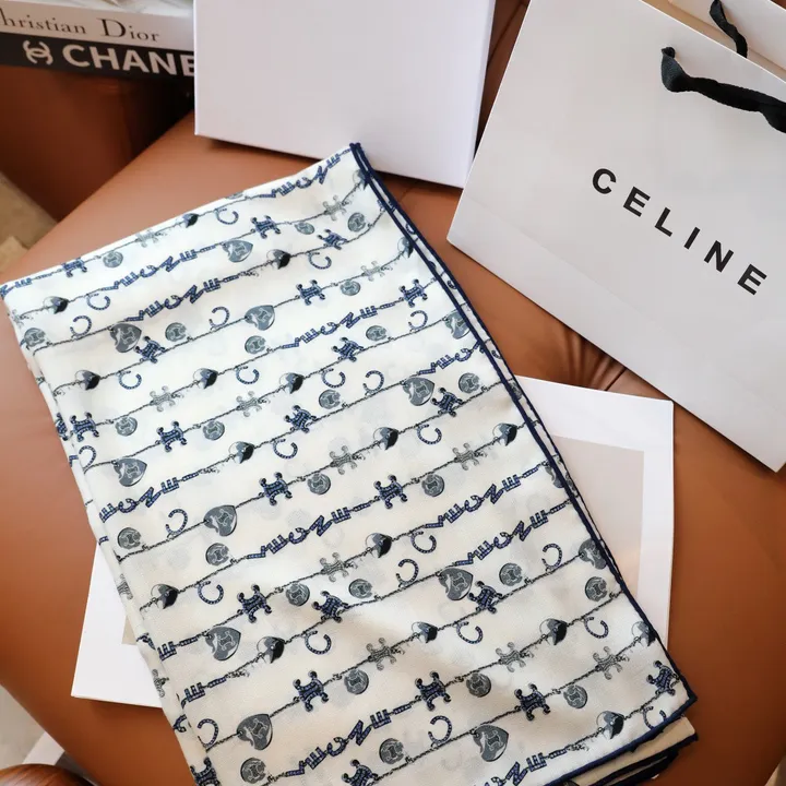 スーパーコピー セリーヌ マフラー