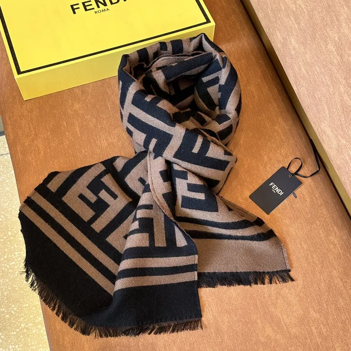 スーパーコピー フェンディ マフラー