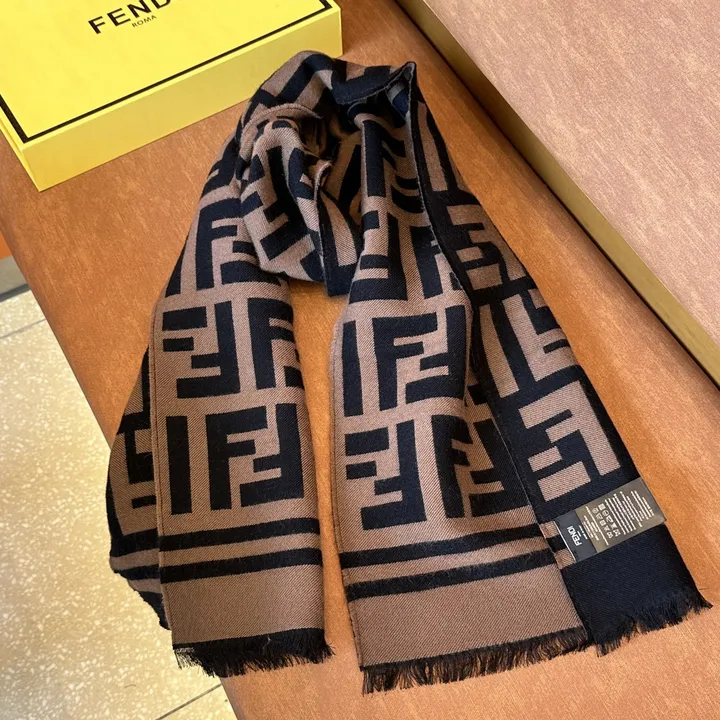 スーパーコピー フェンディ マフラー