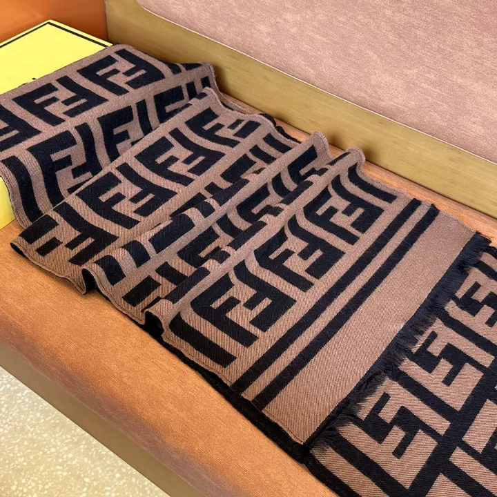 スーパーコピー フェンディ マフラー