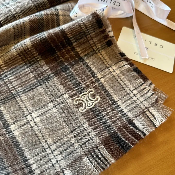 スーパーコピー セリーヌ マフラー