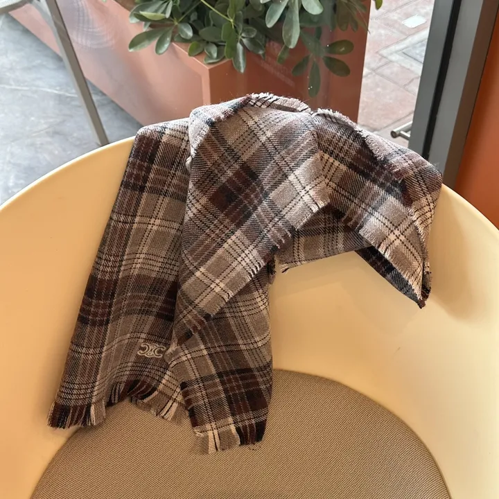 スーパーコピー セリーヌ マフラー