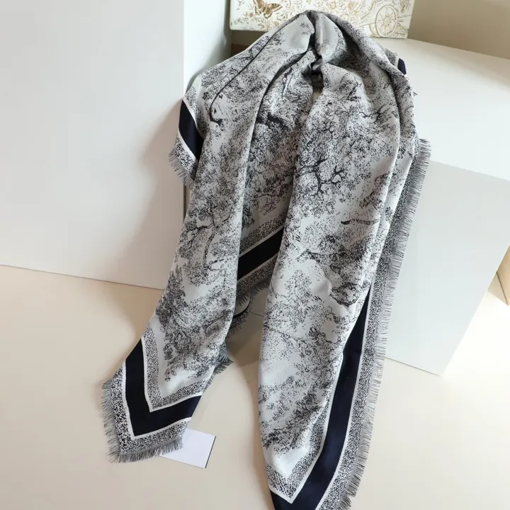 スーパーコピー ディオール マフラー