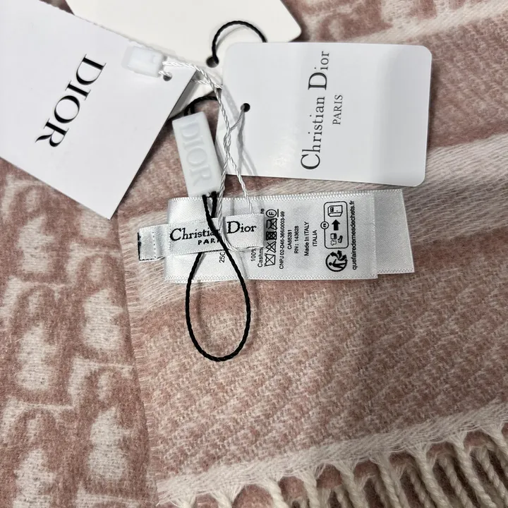 スーパーコピー ディオール マフラー