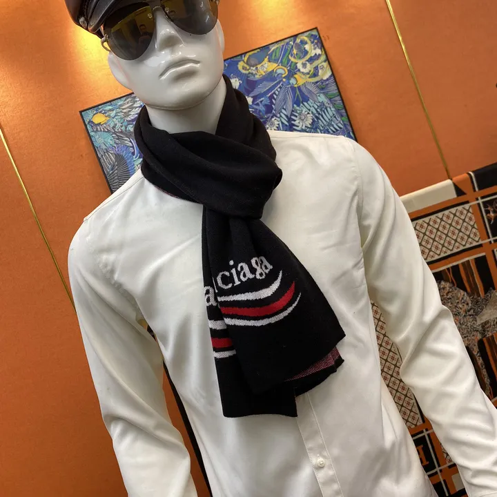 スーパーコピー バレンシアガ マフラー