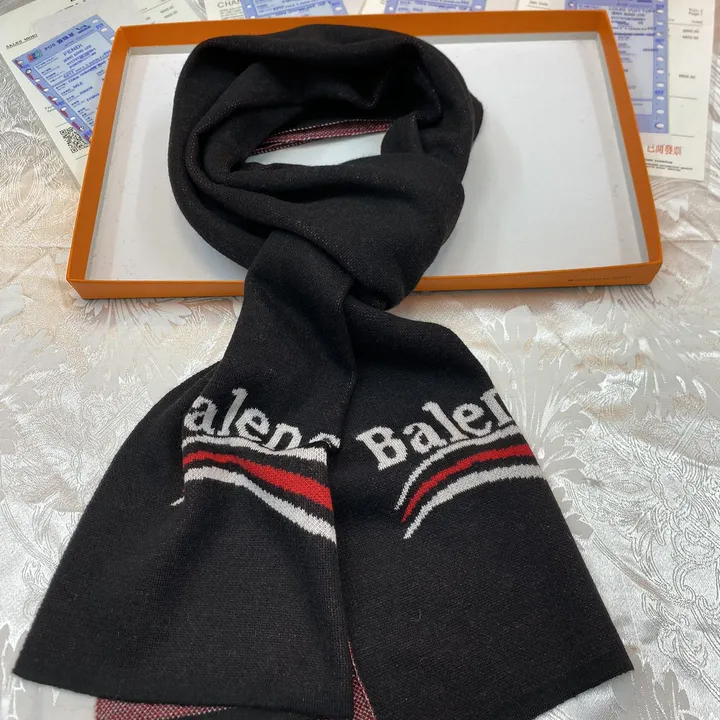 スーパーコピー バレンシアガ マフラー