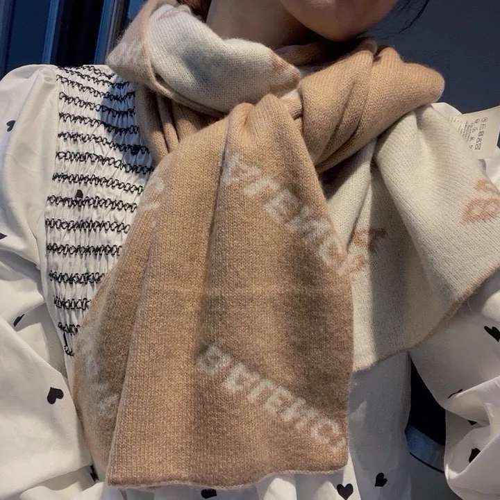 スーパーコピー バレンシアガ マフラー