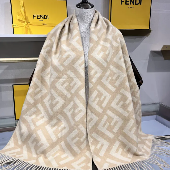 スーパーコピー フェンディ マフラー