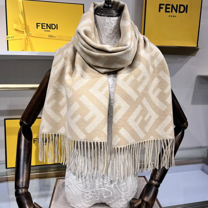 スーパーコピー フェンディ マフラー