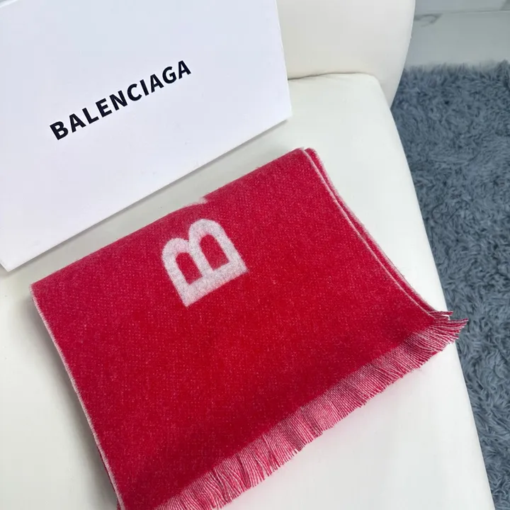 スーパーコピー バレンシアガ マフラー