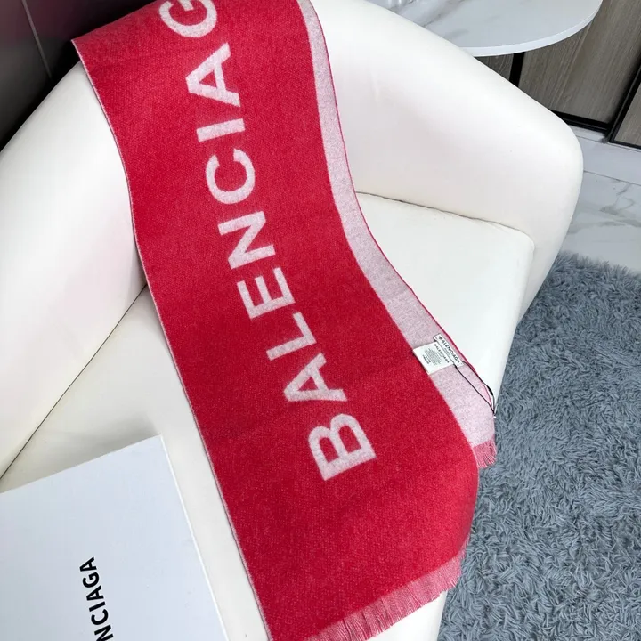 スーパーコピー バレンシアガ マフラー