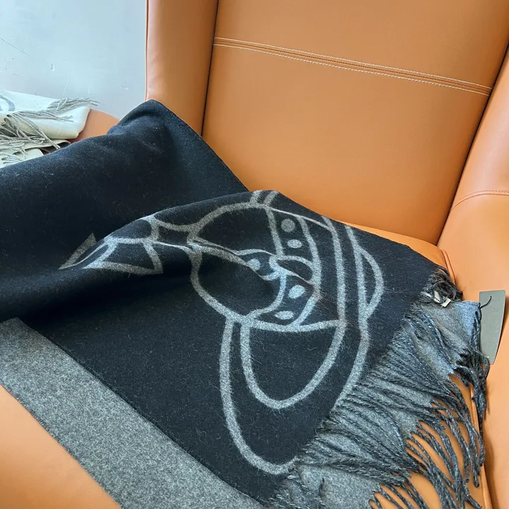 スーパーコピー ヴィヴィアン・ウエストウッド マフラー