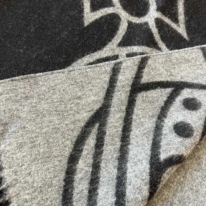 スーパーコピー ヴィヴィアン・ウエストウッド マフラー