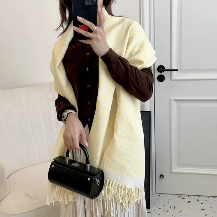 スーパーコピー セリーヌ マフラー