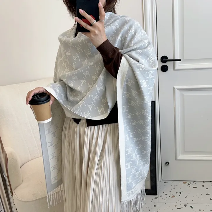 スーパーコピー セリーヌ マフラー