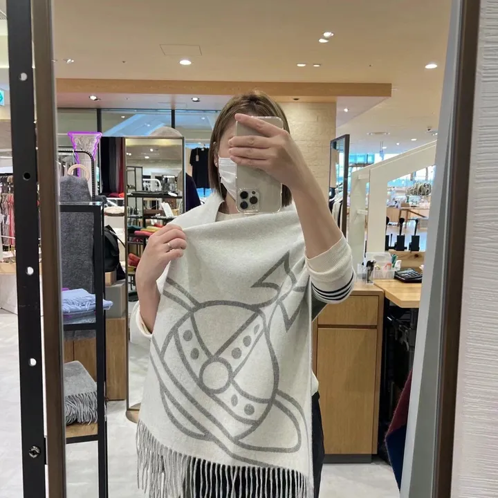 スーパーコピー ヴィヴィアン・ウエストウッド マフラー