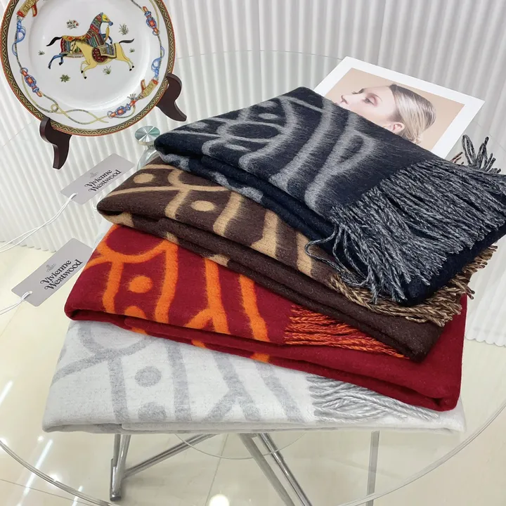 スーパーコピー ヴィヴィアン・ウエストウッド マフラー