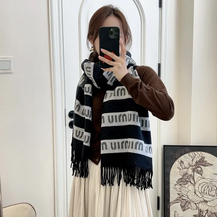 スーパーコピー ミュウミュウ マフラー