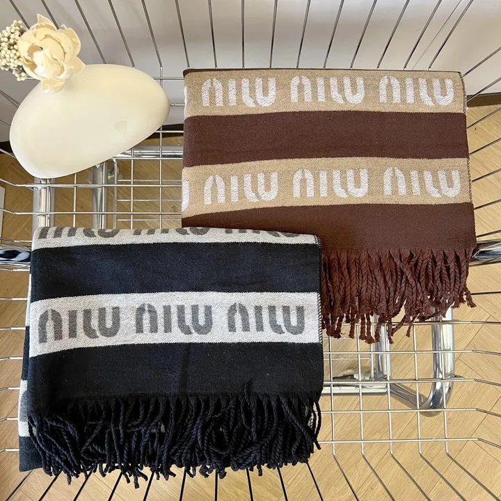 スーパーコピー ミュウミュウ マフラー