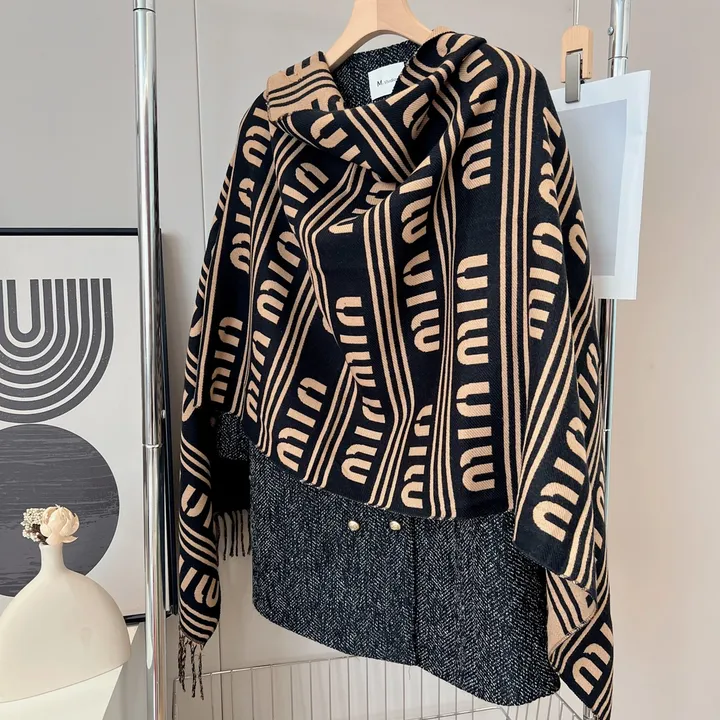 スーパーコピー ミュウミュウ マフラー