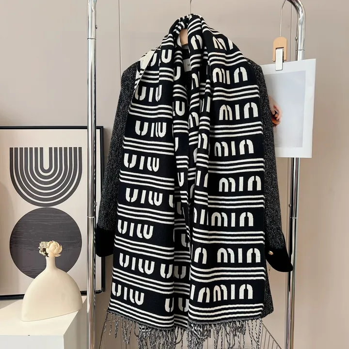 スーパーコピー ミュウミュウ マフラー