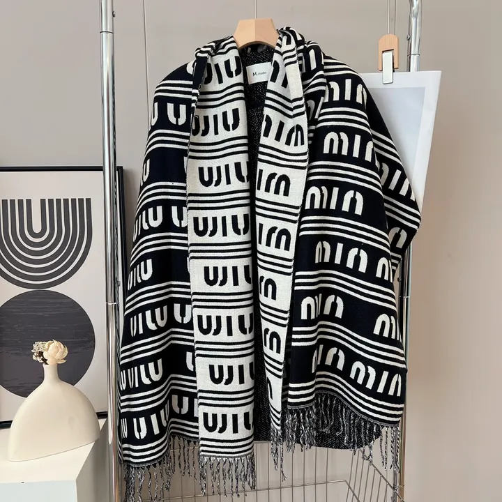 スーパーコピー ミュウミュウ マフラー