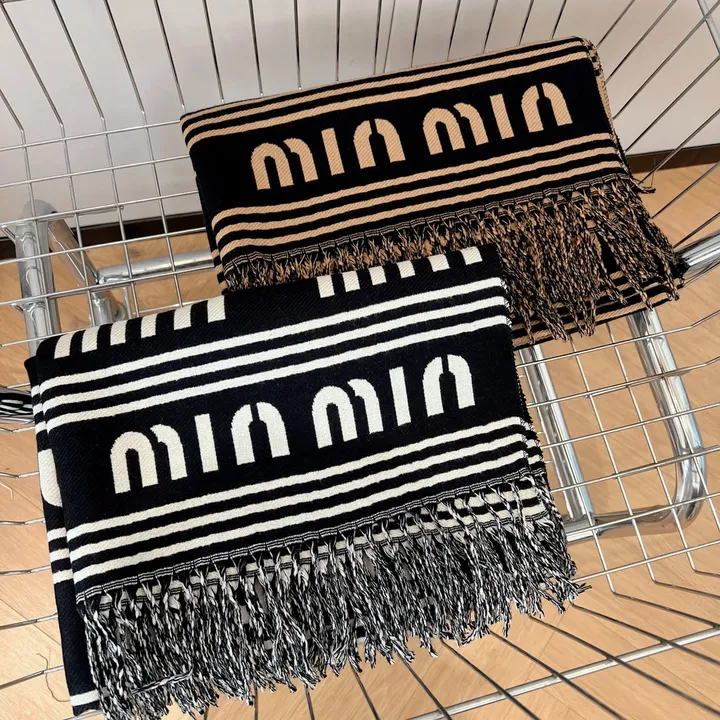 スーパーコピー ミュウミュウ マフラー