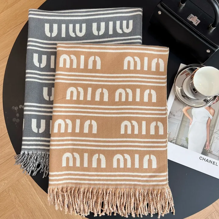 スーパーコピー ミュウミュウ マフラー