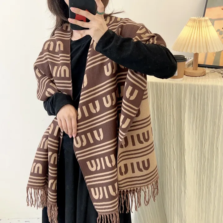 スーパーコピー ミュウミュウ マフラー